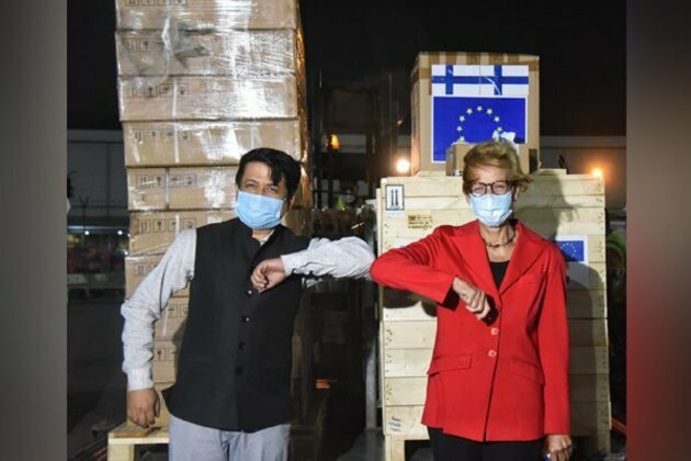 Ventilators, oxygen cylinders arrive in India from Europe