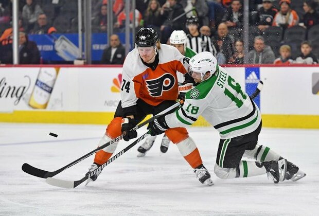 Owen Tippett scores twice as surging Flyers beat Stars