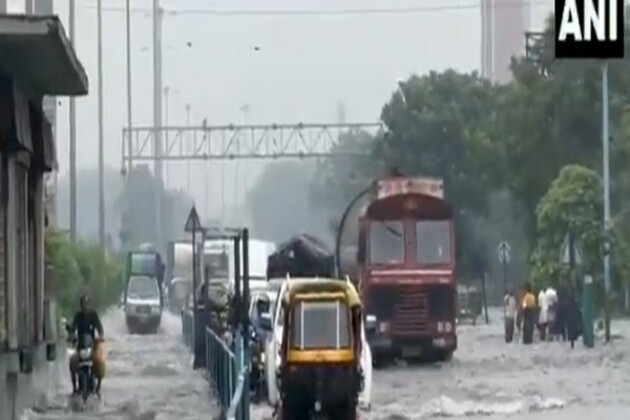 Gujarat: Heavy rainfall triggers waterlogging in parts of Surat