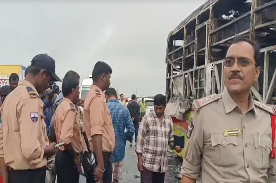 Andhra: Bengaluru-bound bus catches fire in Kurnool, several dead