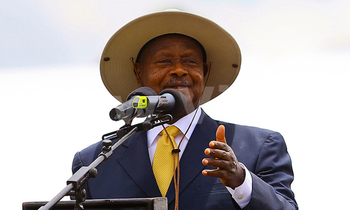 Pulezidenti Museveni ng'ayogera Pulezidenti Museveni ng'ayogera