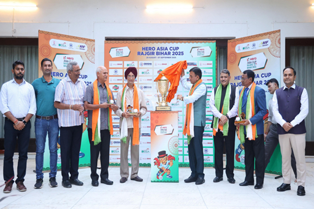 Mansukh Mandaviya unveils Hockey Asia Cup 2025 trophy