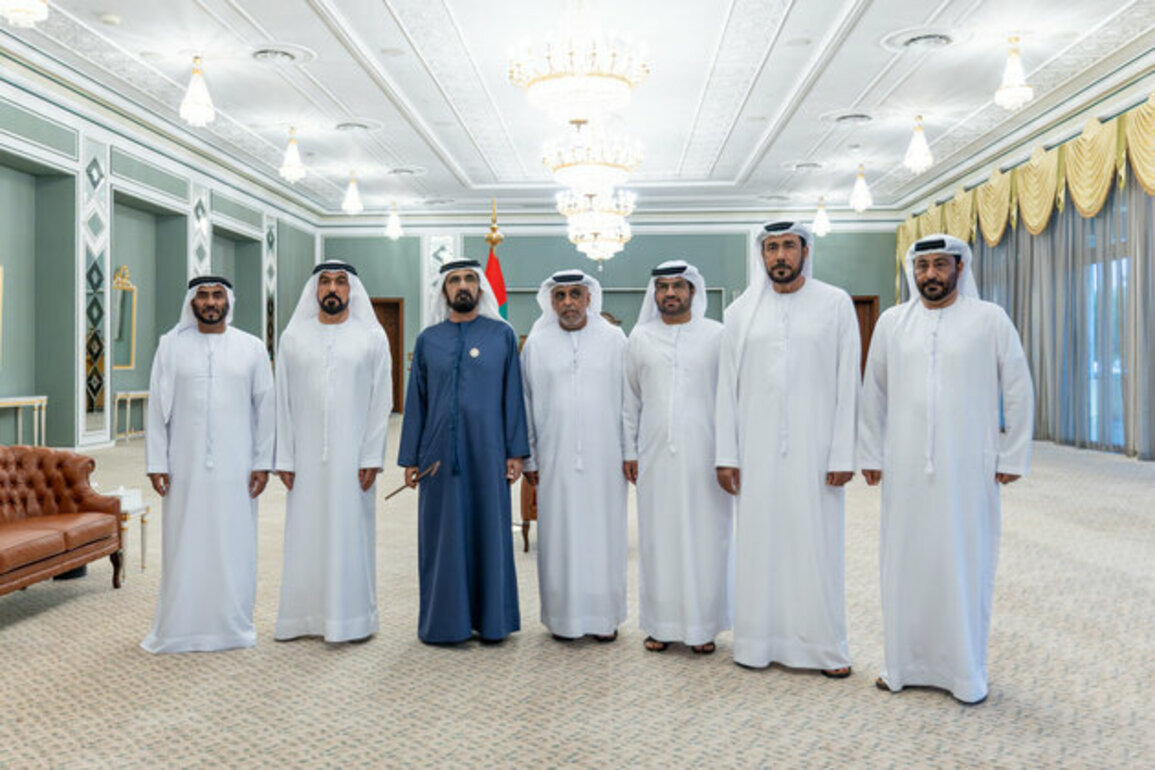 Mohammed bin Rashid meets with retired senior officers from Dubai Police