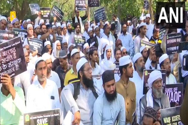 AIMPLB holds protest against Waqf Amendment Bill 2024 at Jantar Mantar