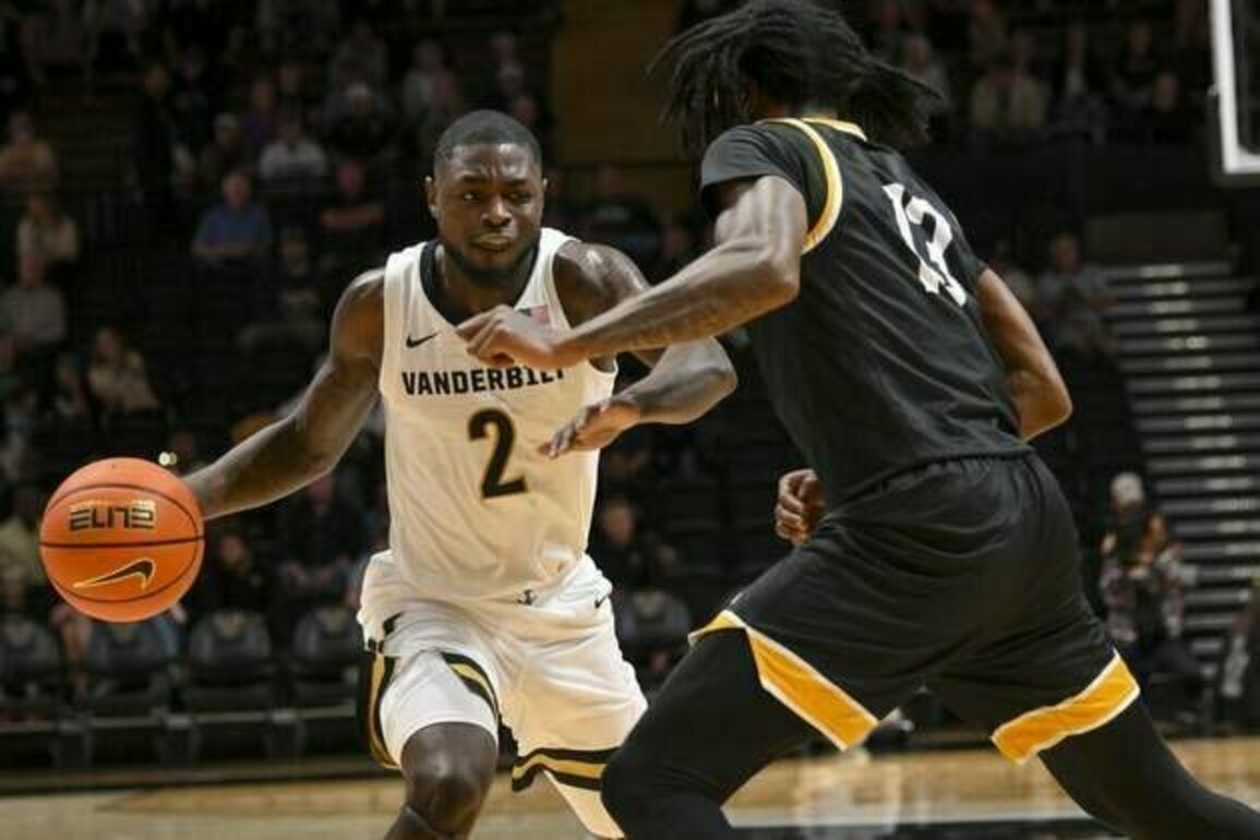 Vanderbilt's high-flying offense to collide with Saint Mary's stellar defense