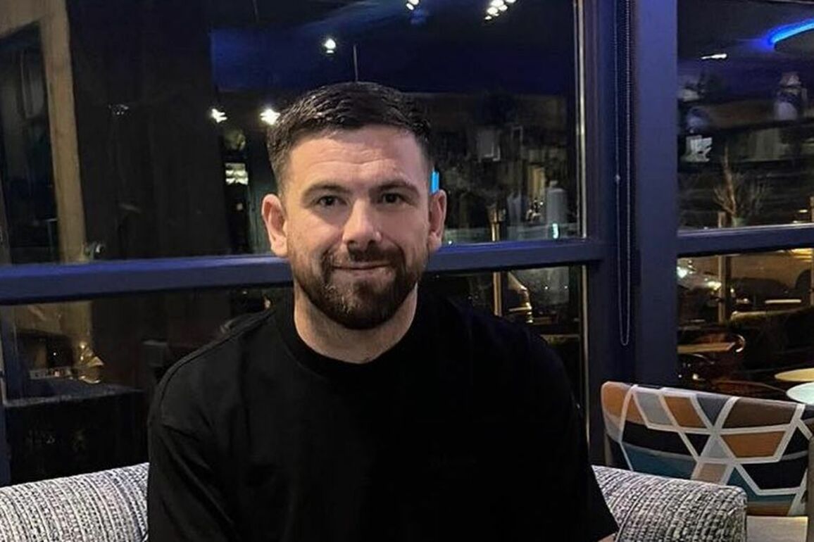 Greg Monks' pals raise 25,000 to fly body home to Glasgow after Portugal tragedy