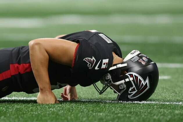 Falcons leave shaky Younghoe Koo home, eleveate K Parker Romo