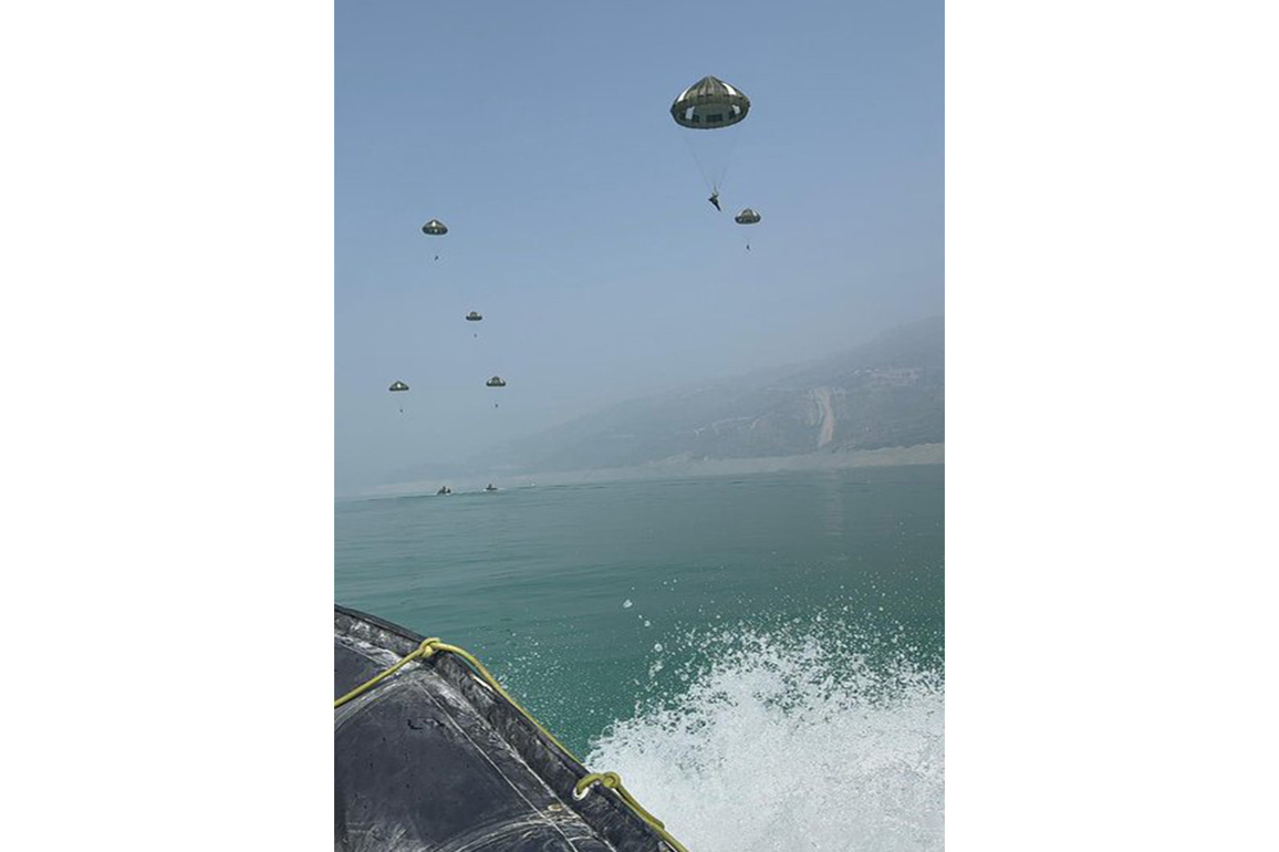 Uttarakhand: IAF and Indian Army conduct joint para-drop exercise over Lake Tehri