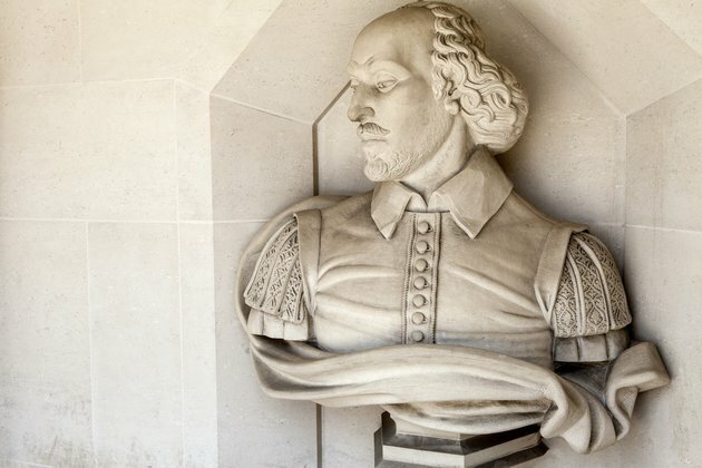Decolonising Shakespeare: setting Othello in Ghana and Pericles in Glasgow