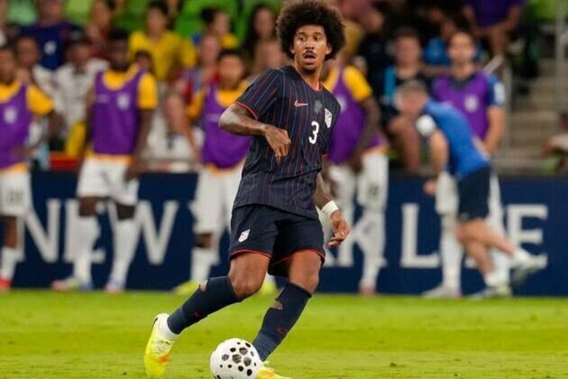 USMNT's Chris Richards exits Crystal Palace game with foot injury
