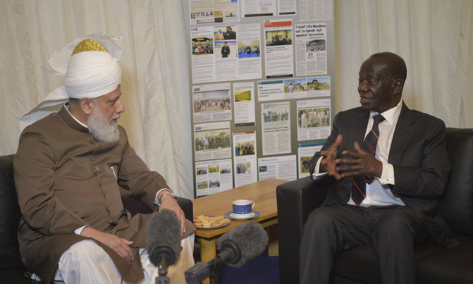 Ssekandi addresses Ahmadiyya global convention in the UK Ssekandi addresses Ahmadiyya global convention in the UK