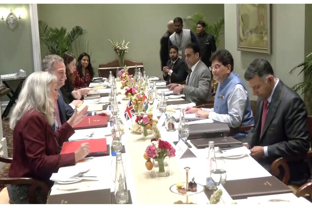 India-UK trade ministers hold bilateral meeting in Mumbai