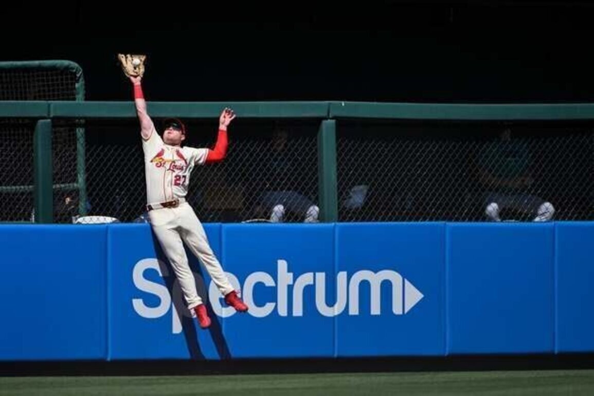 Mariners, Cardinals clash again after slugfest