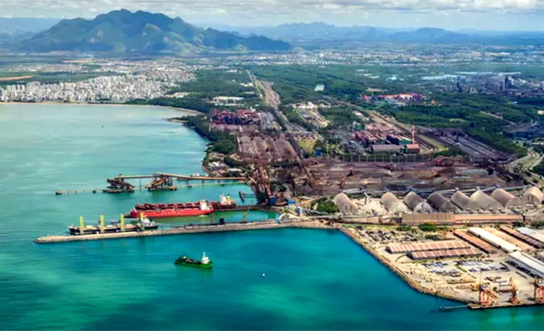 Complexo de Tubarão, no ES vale minério de ferro briquete