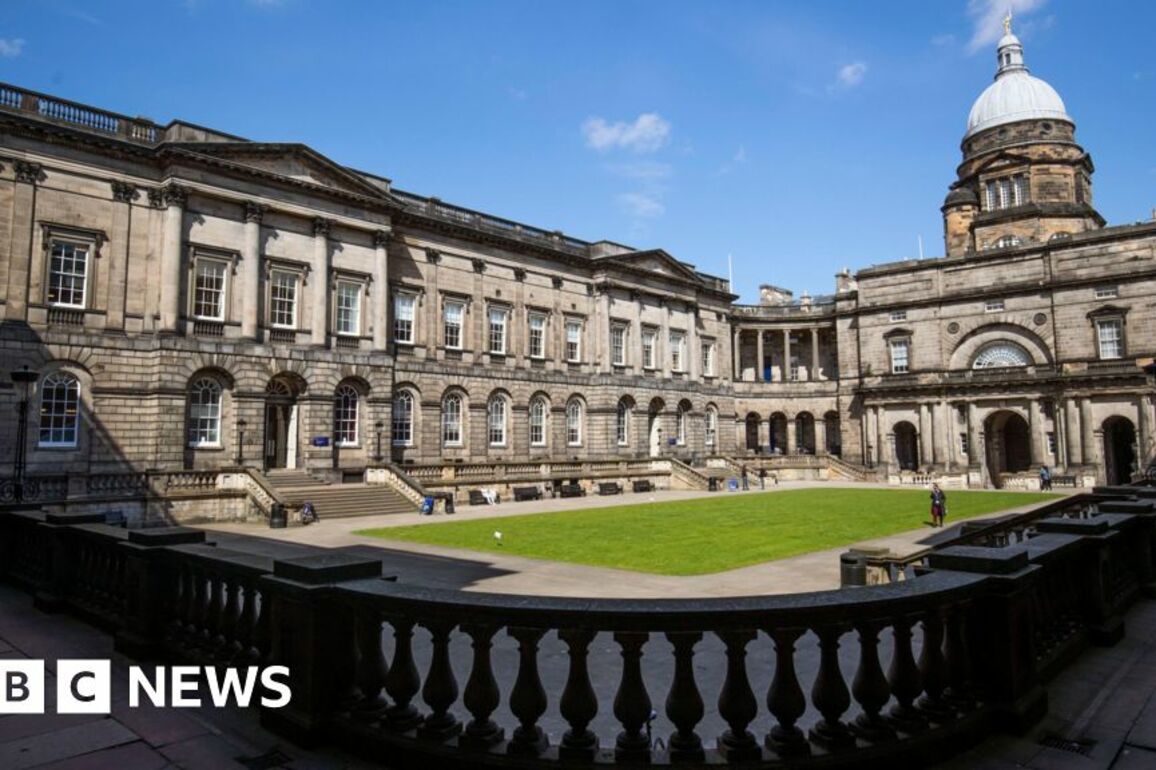 Edinburgh University staff back strike action over 140m cuts