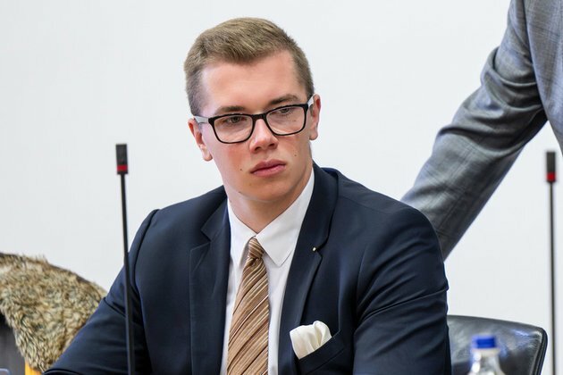 German police arrest MP amid Nazi symbols probe