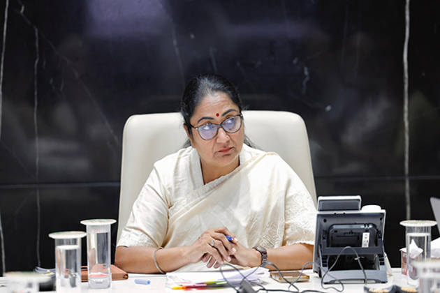 Delhi CM chairs meeting to discuss issue of stray animals