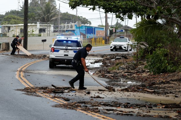 Hawaii Dodges Hurricane Douglas