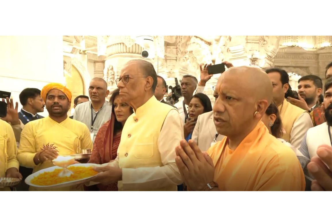 Mauritius PM Navinchandra Ramgoolam offers prayers at Shri Ram Janmabhoomi Temple