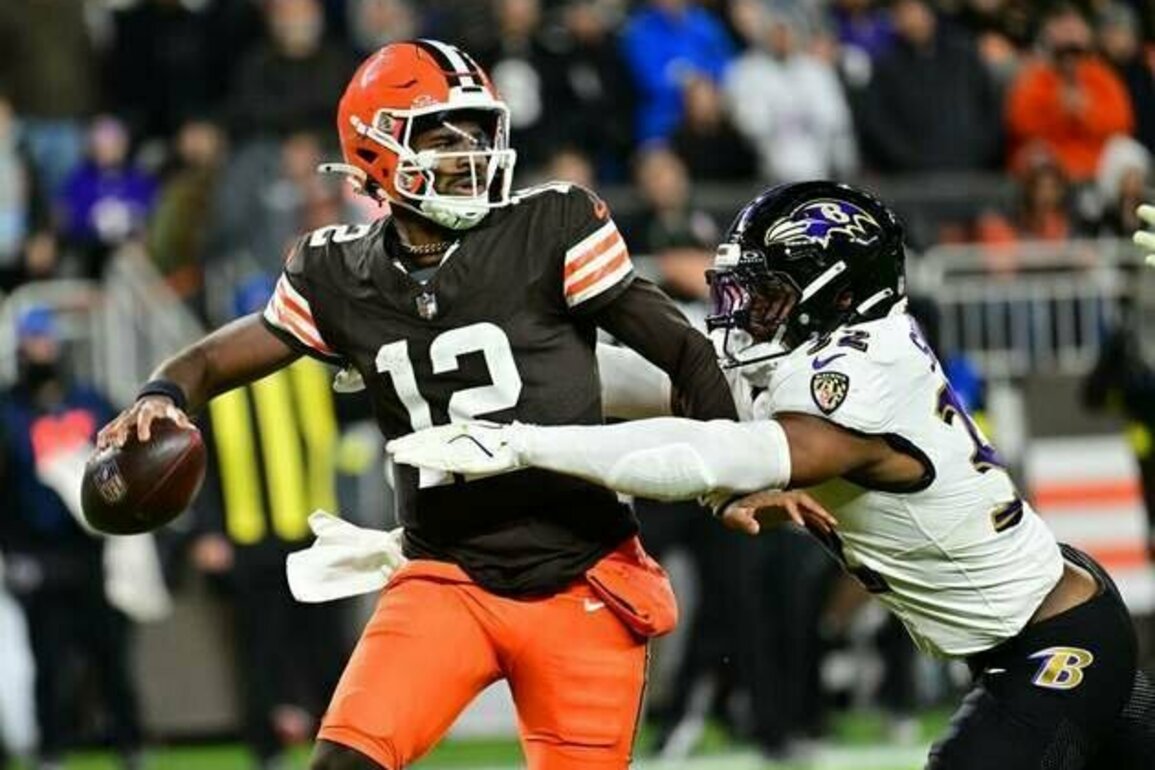 Shedeur Sanders fizzles in Browns' debut after injury to Dillon Gabriel