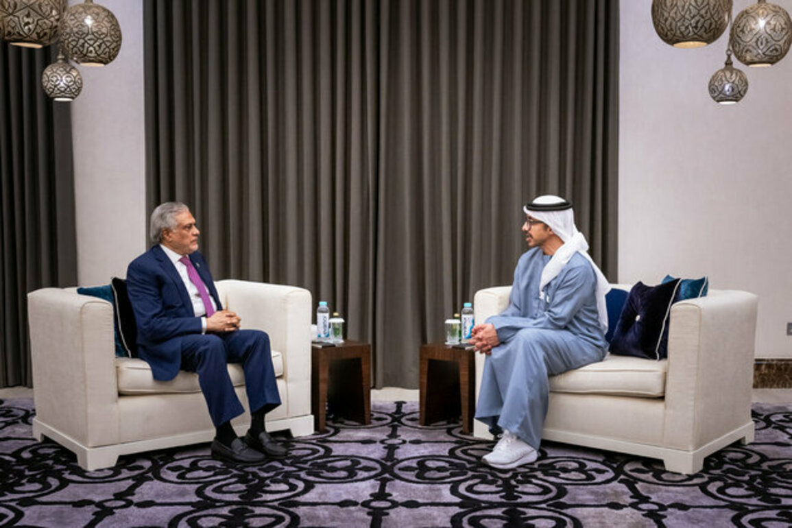 Abdullah bin Zayed receives Pakistani Deputy Prime Minister and Foreign Minister