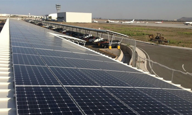 S.Africa basks in continent's first solar-powered airport S.Africa basks in continent's first solar-powered airport