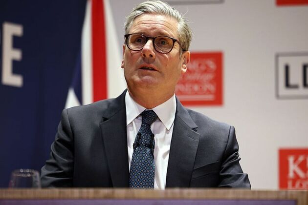 Keir Starmer is a fool who doesn&#39;t have guts to fix UK immigration mess