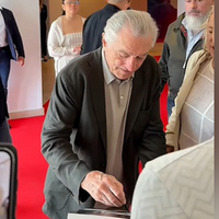 Cannes 2025: Robert De Niro waves to crowd, signs autographs