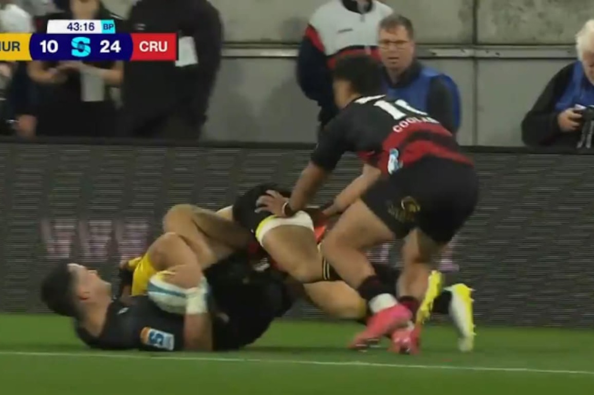 All Blacks fullbacks Will Jordan and Ruben Loves argy-bargy interrupts Super Rugby Pacific clash
