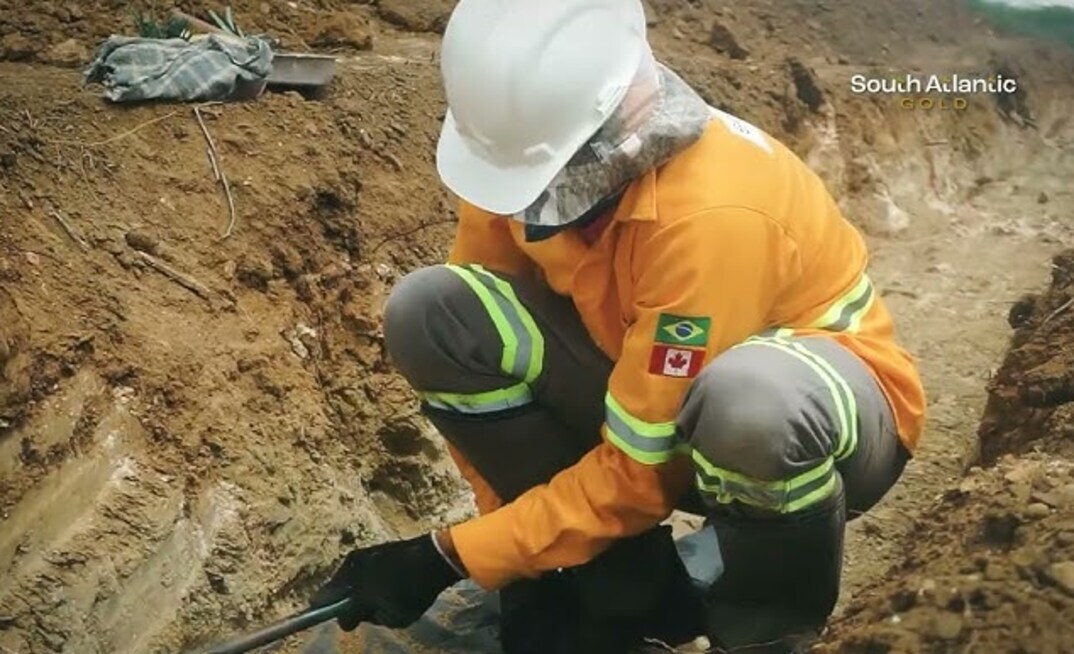 Exploração no projeto de ouro Pedra Branca