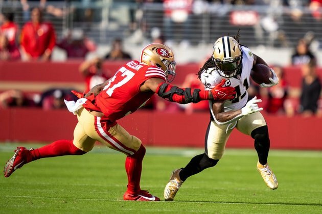 Report: 49ers' Dre Greenlaw fined for hit on Cowboys' Ezekiel Elliott