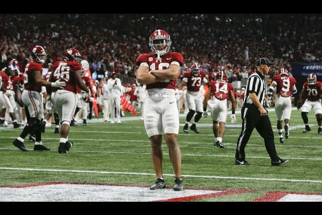 Top Alabama LB Henry To'o To'o to return for senior season