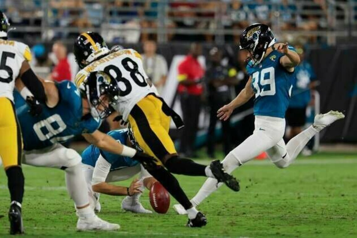 Jags' Cam Little kicks 70-yard field goal in preseason loss to Steelers