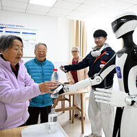 (ShandongHorizon) CHINA-SHANDONG-QINGDAO-ROBOT-ELDERLY CARE-CENTER (CN)