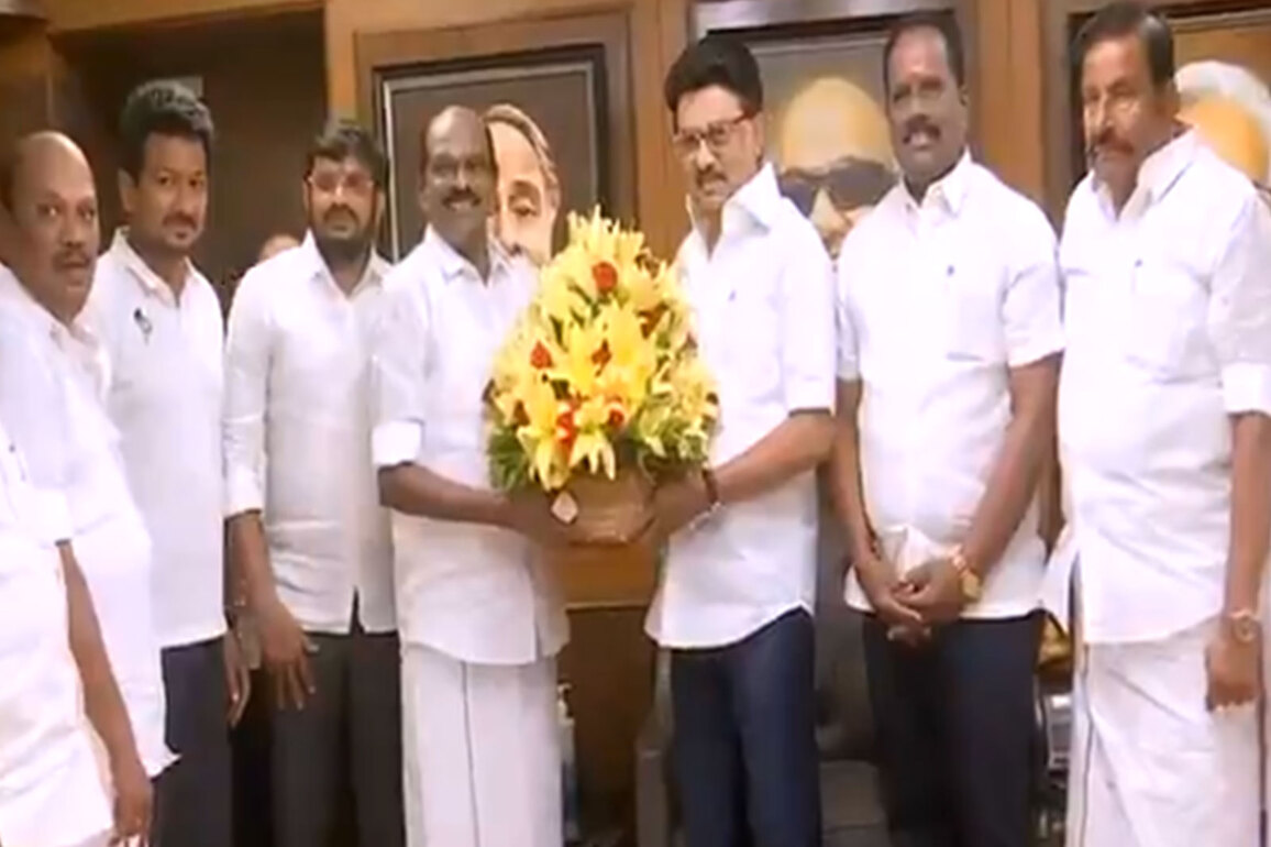 Ex-AIADMK MLA R Vaithilingam joins DMK ahead of Tamil Nadu assembly elections