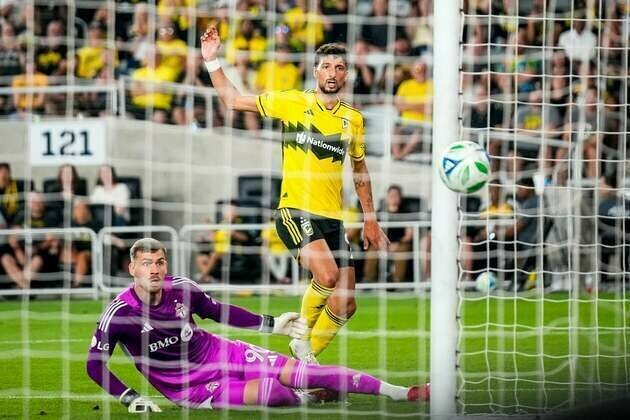 Toronto FC, Columbus battle to 1-1 draw