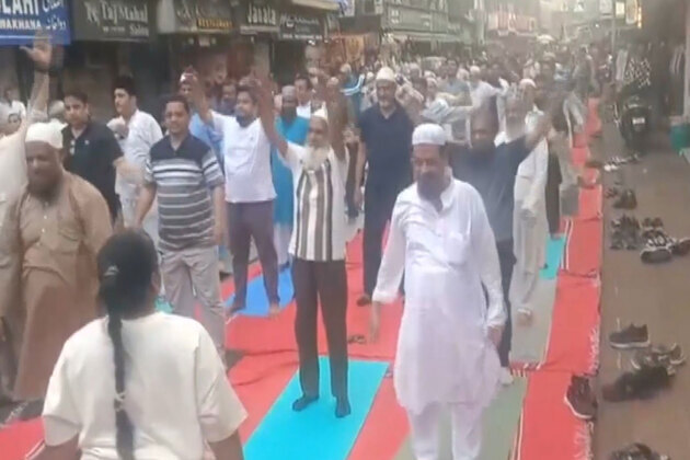 Mumbai BJP Minority Morcha organises yoga session at Minara Masjid ahead of International Yoga Day