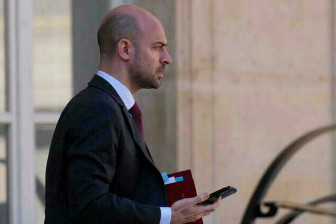 France, Algeria continue talks in effort to repair fractured ties
