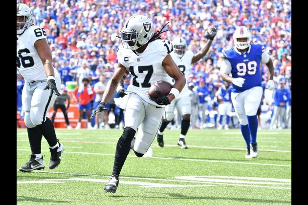 Raiders WR Davante Adams hurt on helmet-to-helmet hit vs. Bills
