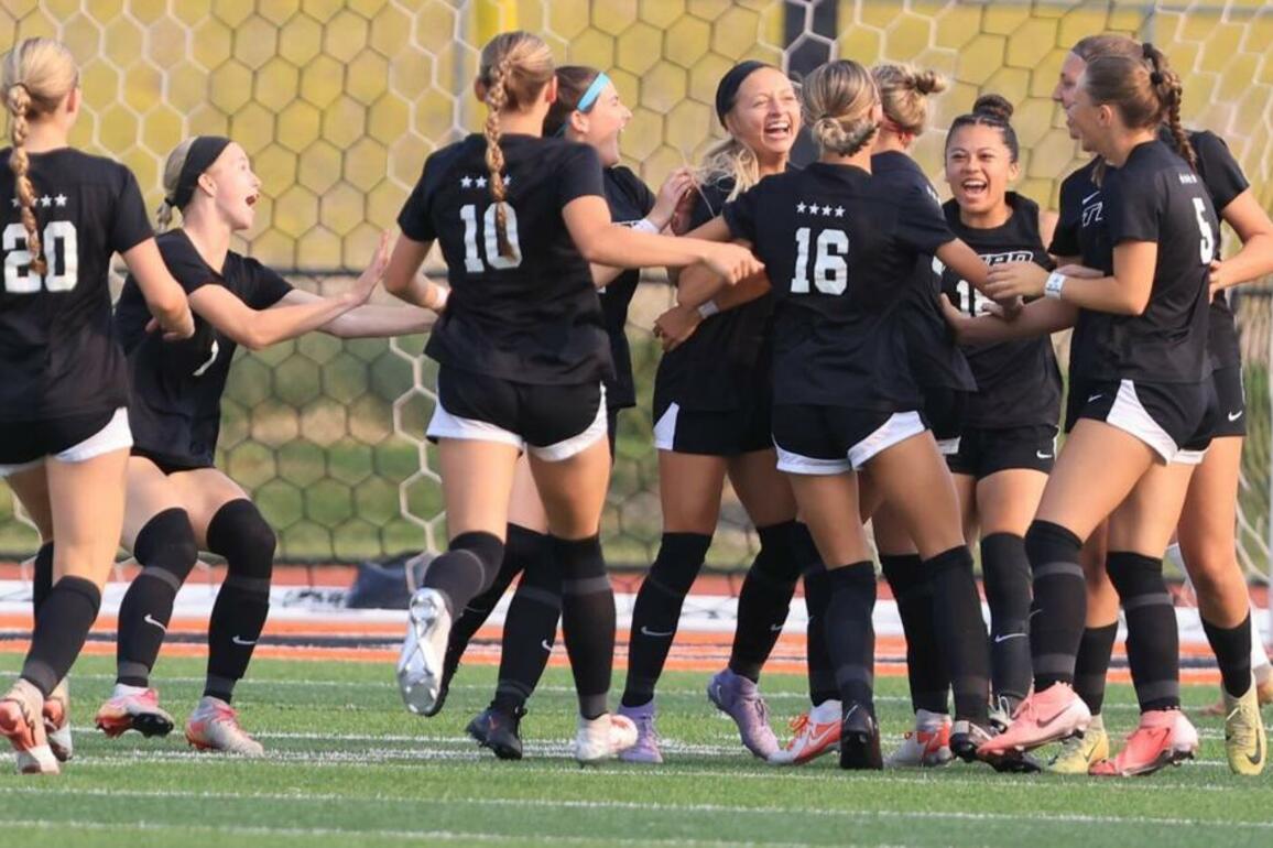 Early goal sends Triad on way to win at Waterloo for 6th consecutive sectional title