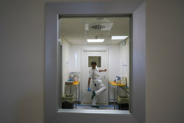 Fauci: Uncertain That Warm Weather Will Limit Coronavirus Threat