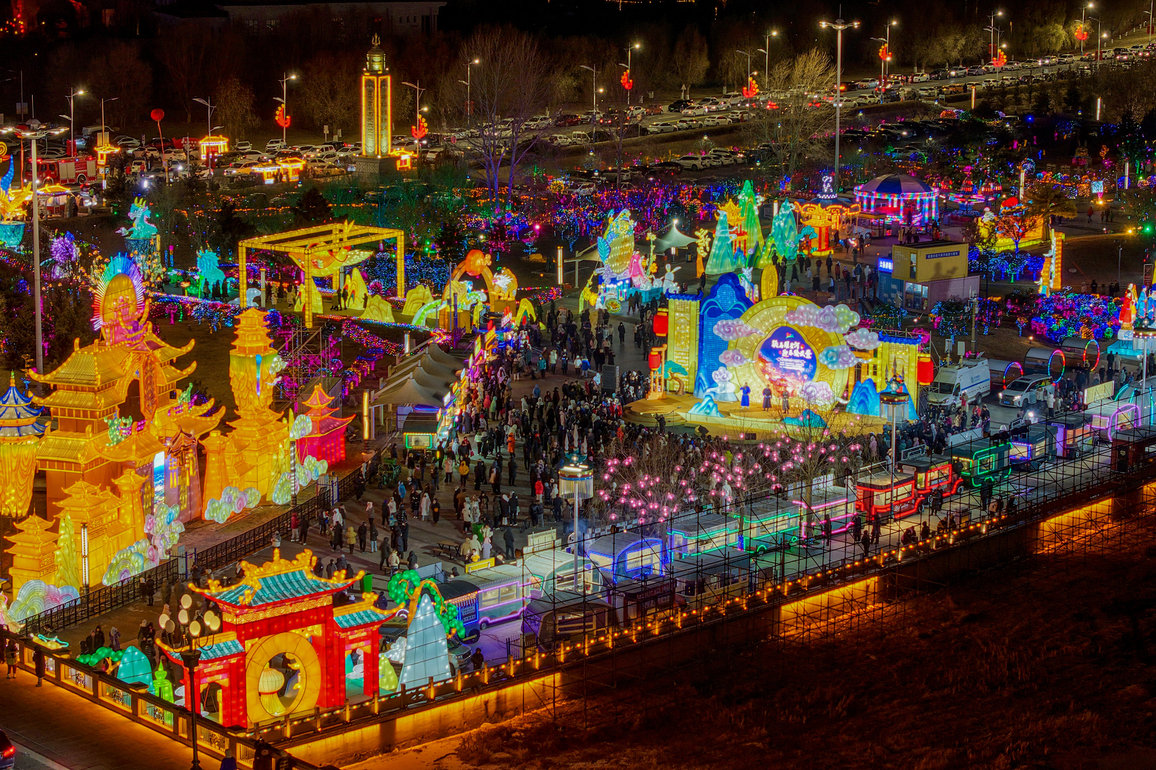 CHINA-INNER MONGOLIA-HINGGAN LEAGUE-LIGHT FESTIVAL (CN)