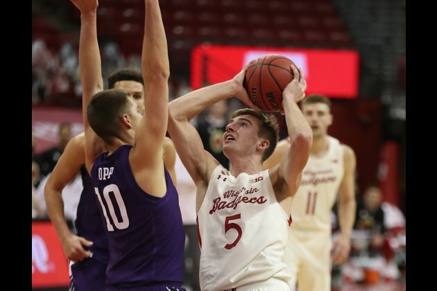 No. 10 Wisconsin cruises again at home over Northwestern