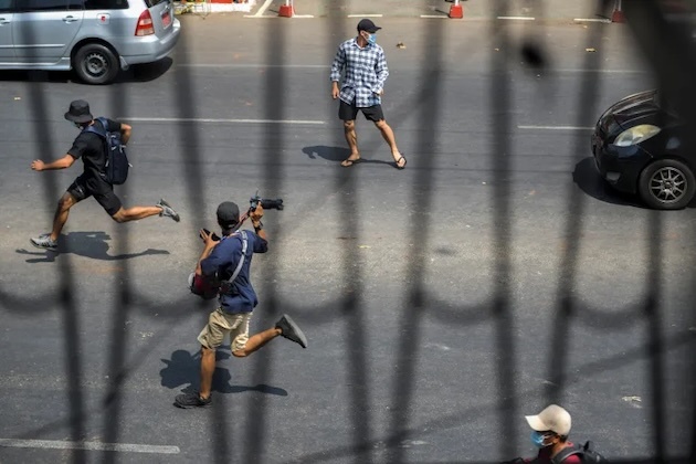 Journalists in Myanmar go it alone after international aid dries up