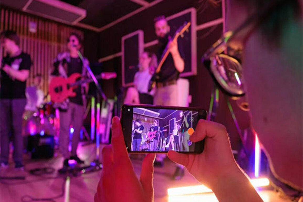 India's digital video sector could lose USD 2.4 billion by 2029 due to piracy despite presence of legal frameworks: Report