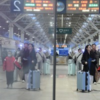 FOCUS | China's Spring Festival travel surge starts with record trips expected