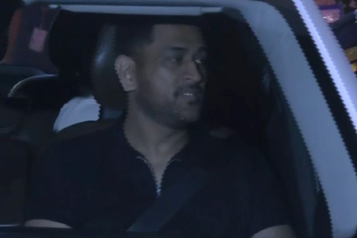 T20 World Cup 2026: MS Dhoni arrives in Ahmedabad ahead of India vs New Zealand final