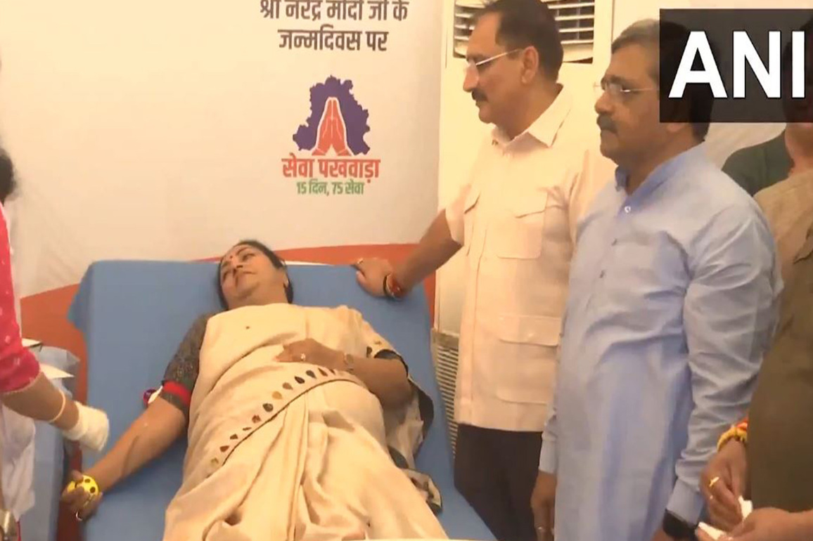 Delhi CM takes part in sankalp walk, donates blood to celebrate PM Modi's birthday