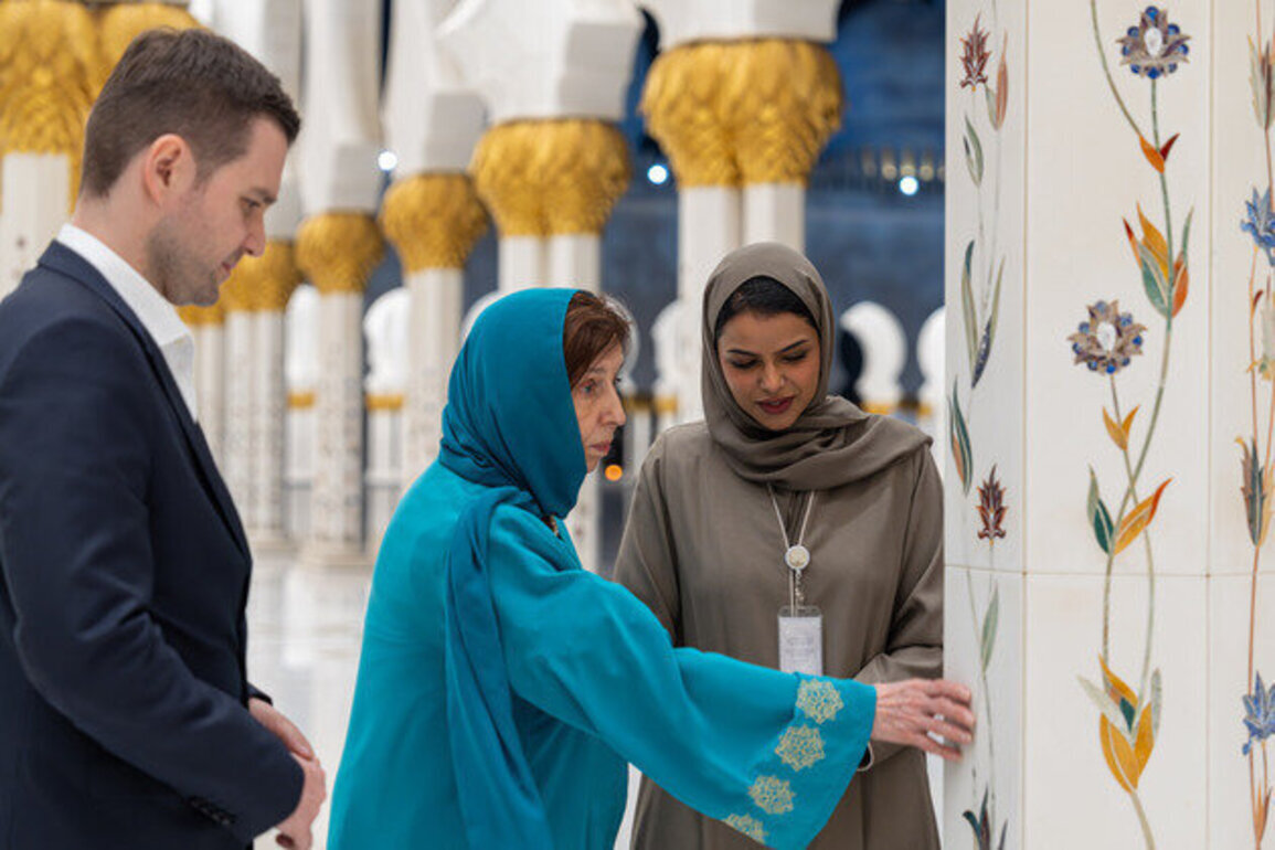 President of North Macedonia visits Sheikh Zayed Grand Mosque in Abu Dhabi