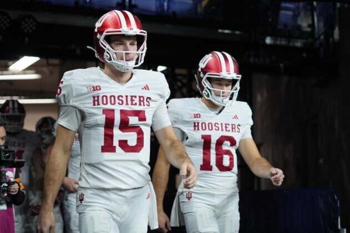 Report: Indiana QB Alberto Mendoza enters transfer portal